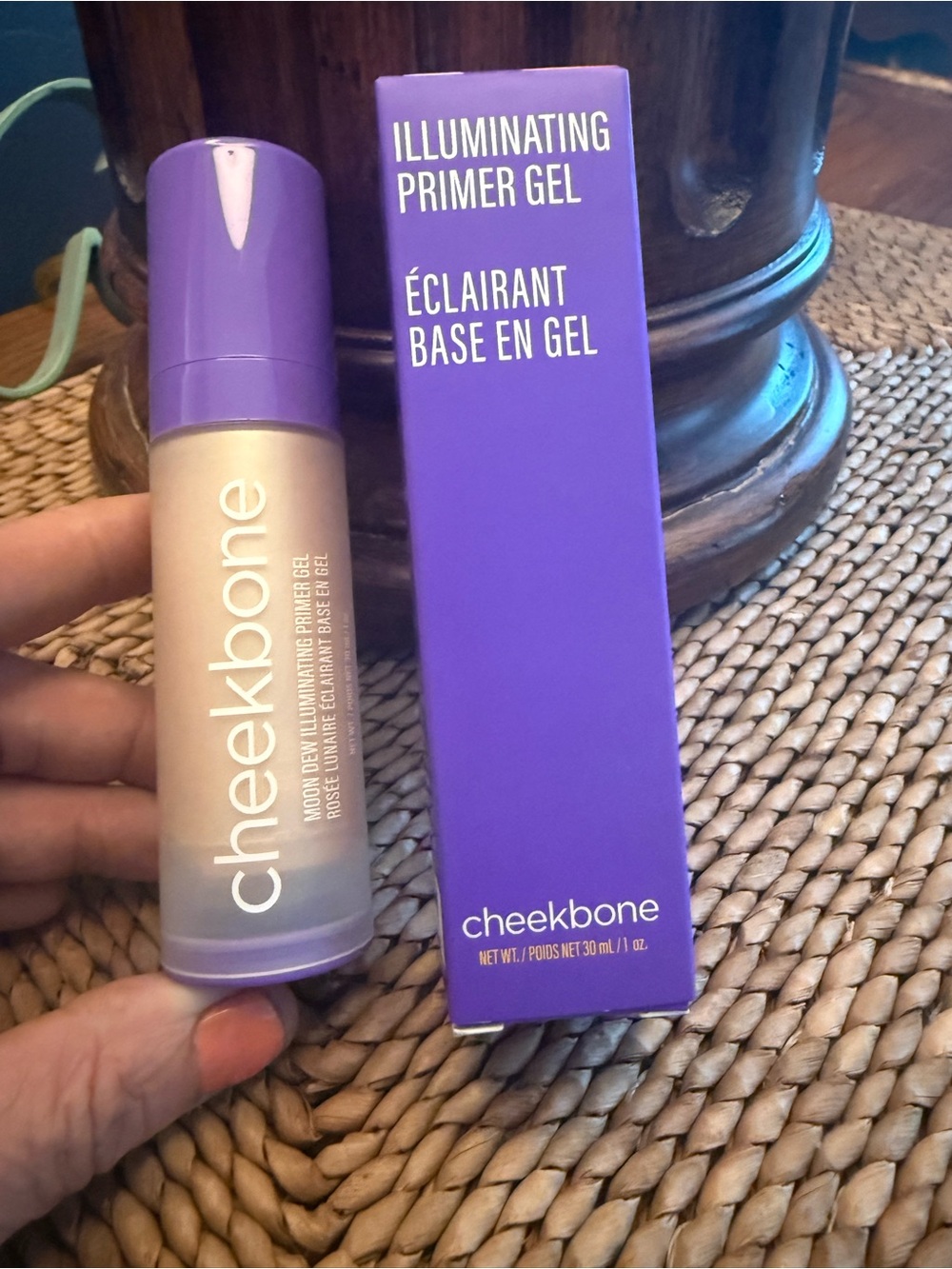 Illuminating Primer Gel